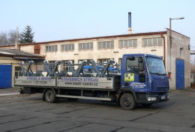 Zakázková činnost- Kočky SK 415